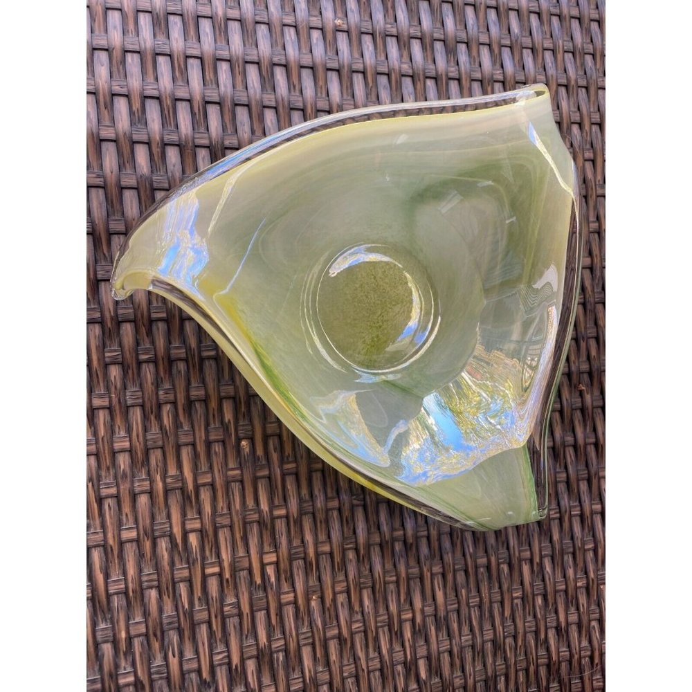 VTG Murano Blown White green incandescent Art Glass swirl jadeite bowl 10"